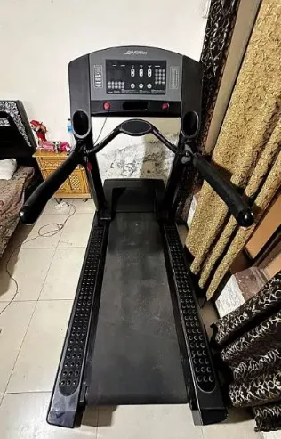 Treadmill / Runing machine / jogging machine