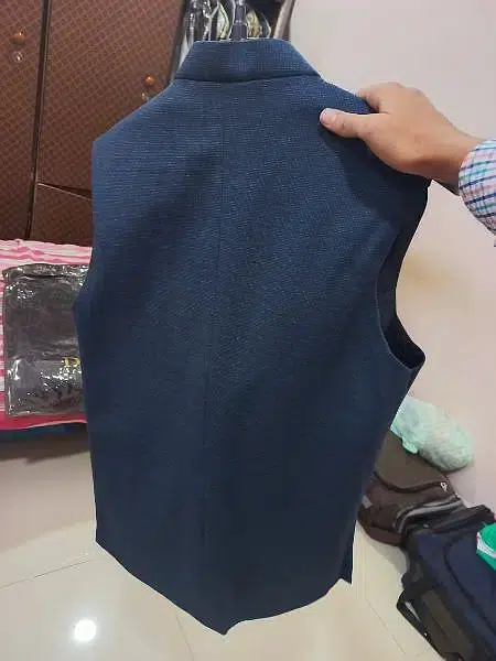 Diner’s Navy Blue West Coat Medium Size For Sale Condition Like New