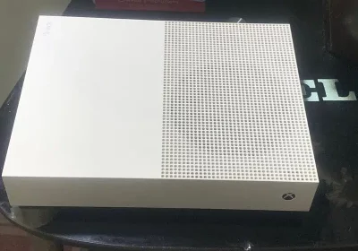 Xbox one s digital edition slightly used 10/10 condition