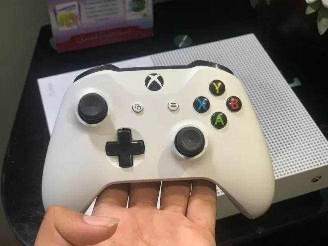Xbox one s digital edition slightly used 10/10 condition