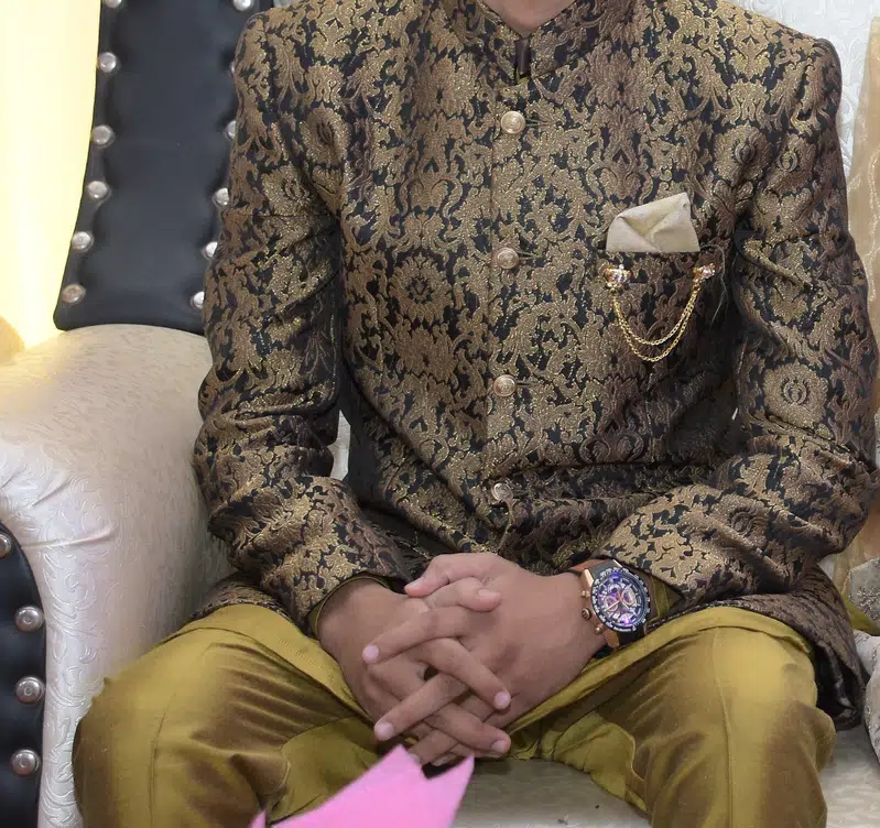 Mesuri Prince Coat Medium Size and Khussa For Wedding. Condition New