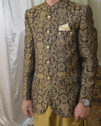 Mesuri Prince Coat Medium Size and Khussa For Wedding. Condition New