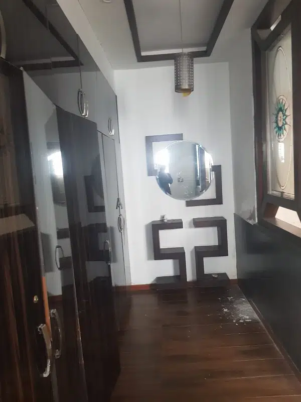 2 kanal corner house for rent for family or office in valencia town 100 feet road with 7 bedrooms