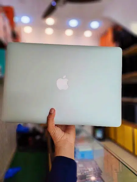 APPLE MACBOOK PRO 2015 15” INTEL CORE I7 QM, 16GB RAM, 512GB LAPTOP