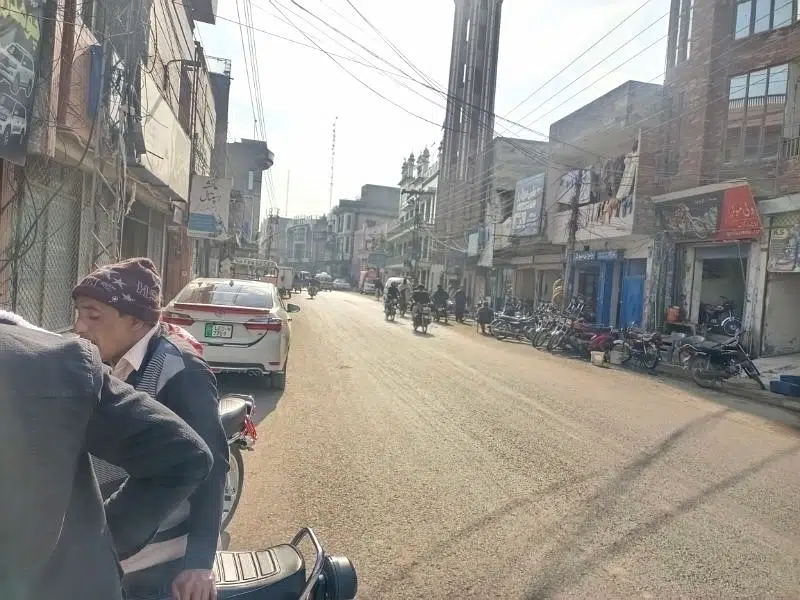 13 Marla Vip Building For Rent