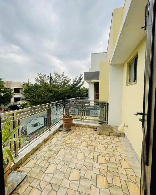 Mumtaz City 8 Marla house for rent