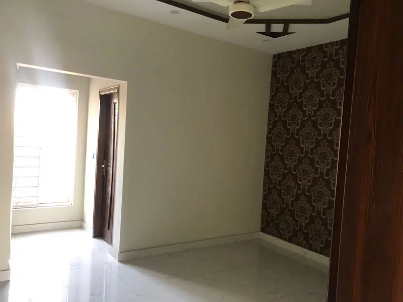 Top City 10 Marla house for rent