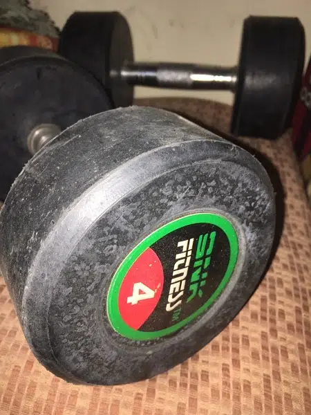 almost new 4kg dumbbells pair