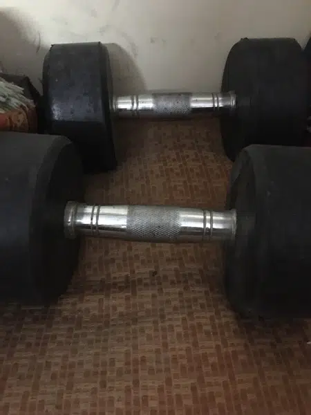 almost new 4kg dumbbells pair