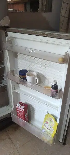 Dawlance Full size Fridge / Refrigerator