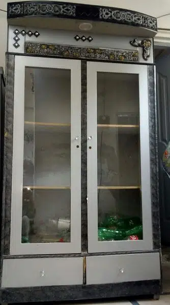 Complete king size bed set for sale