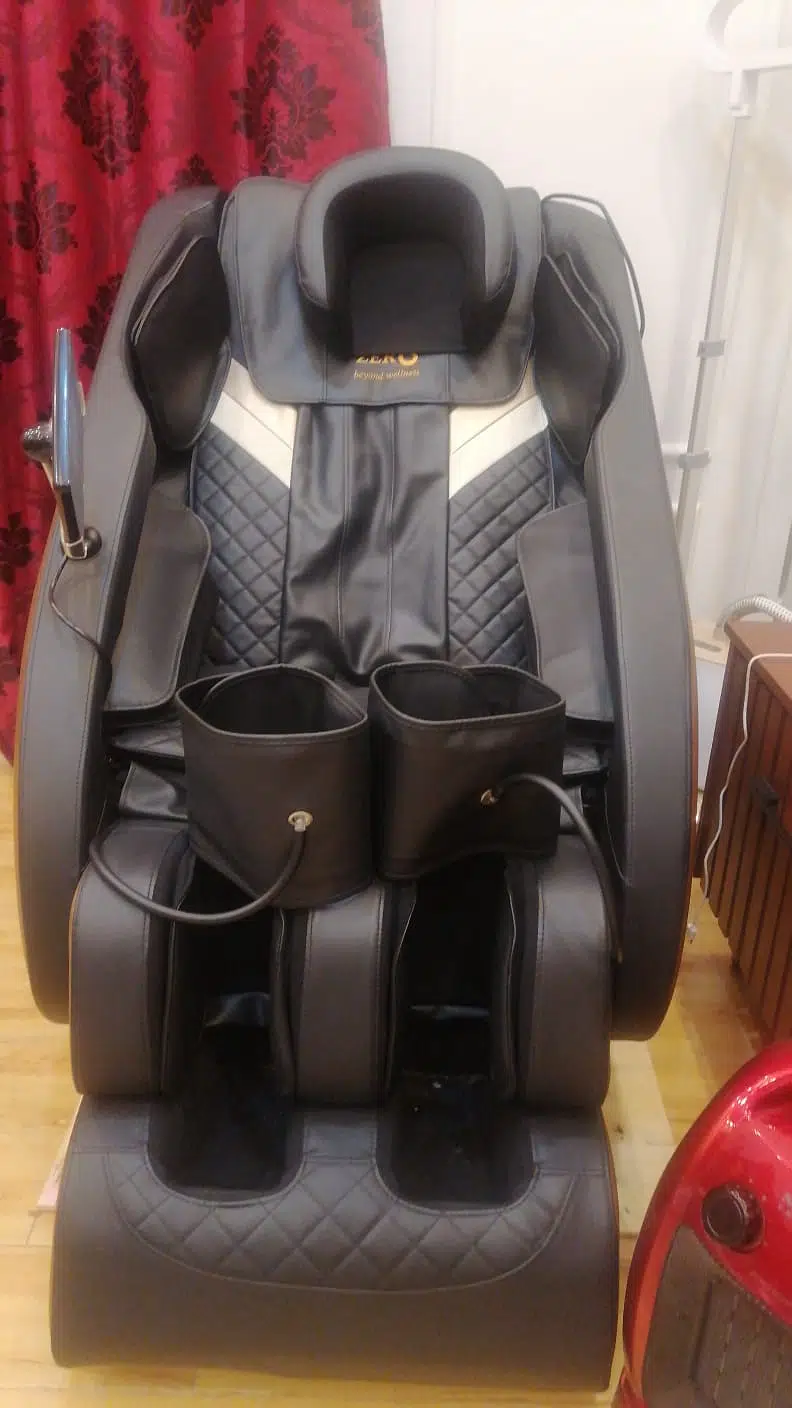 zero Chair / Massage Chair/ Parlour Chair /Full Body Massage Chair