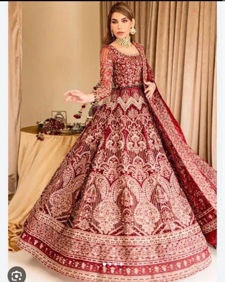 4 pieces bridal set by Batik Studio