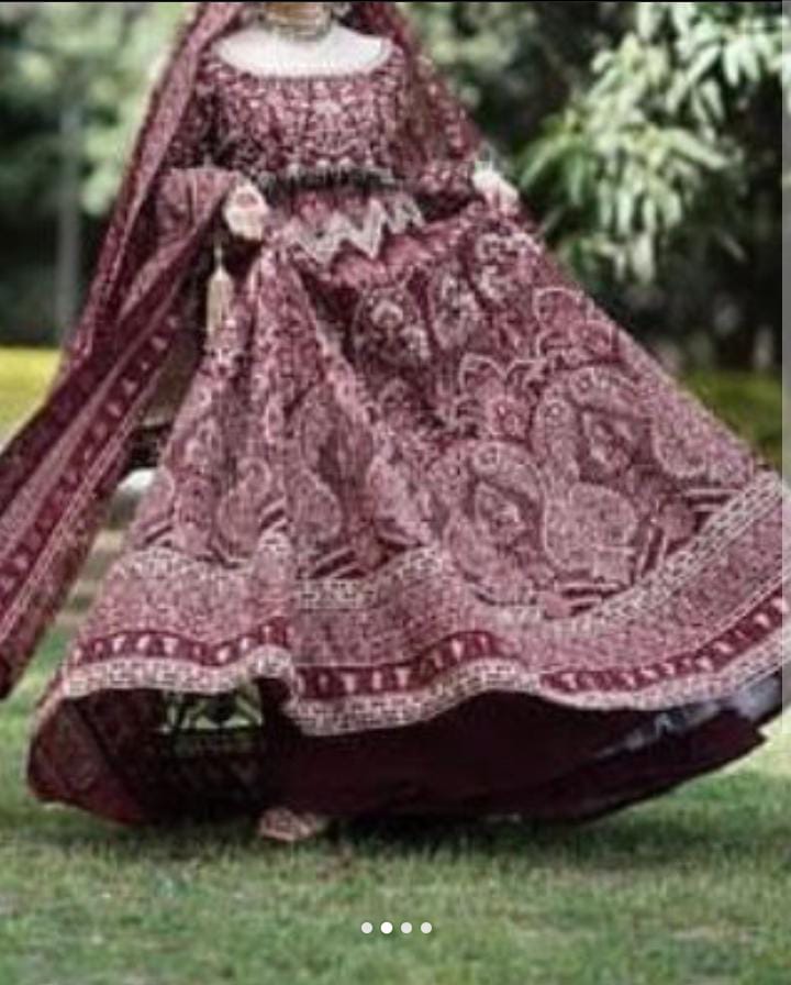 4 pieces bridal set by Batik Studio