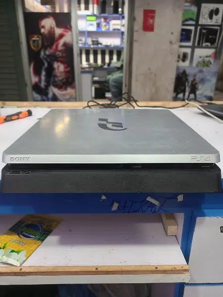 ps4 slim 2016B 1tb