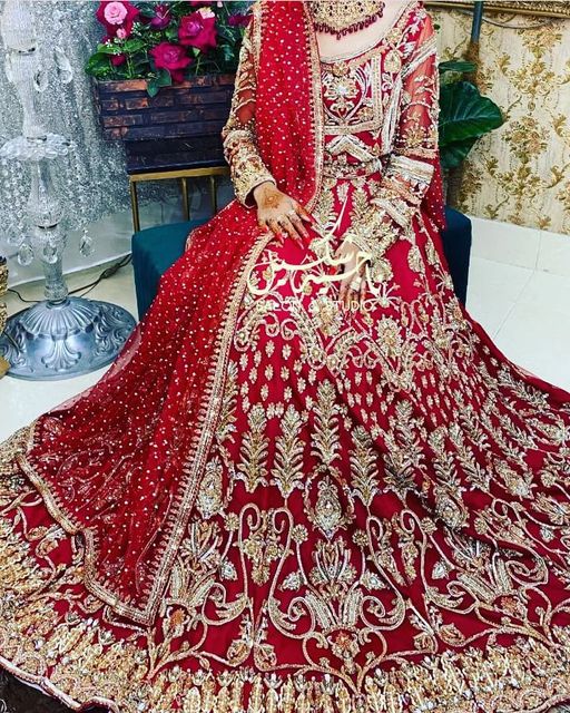 Nomi Ansari inspired urgent sale