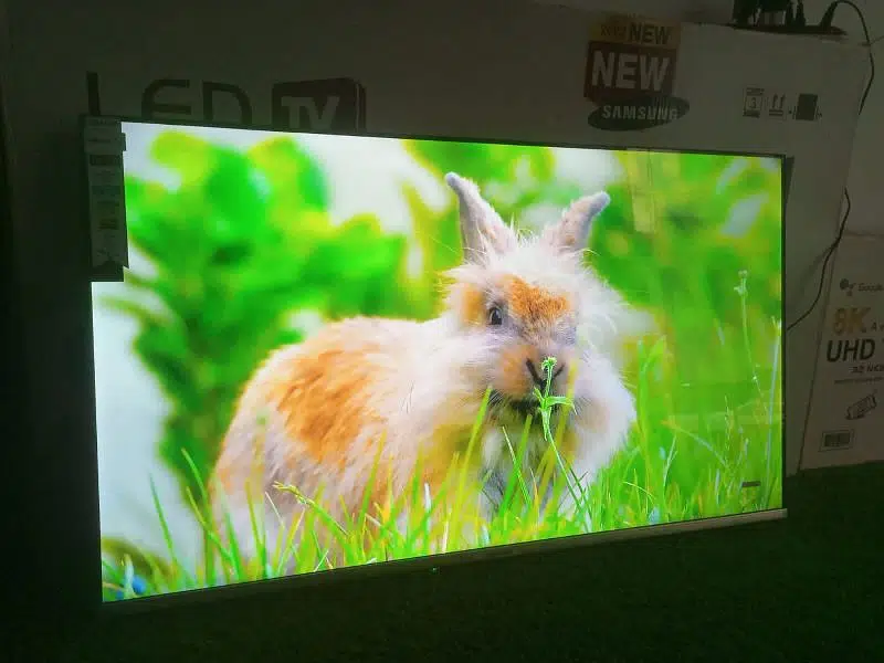 43″ inch Led tv • All media ports • 2 usb • 2 hdmi • pc input • Audio