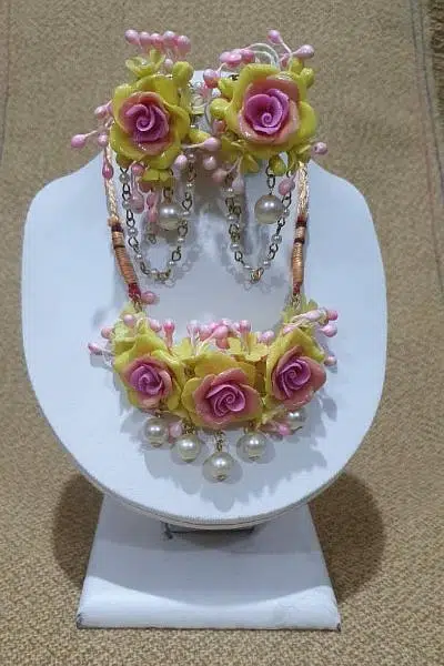 hand made earrings also can be made on order