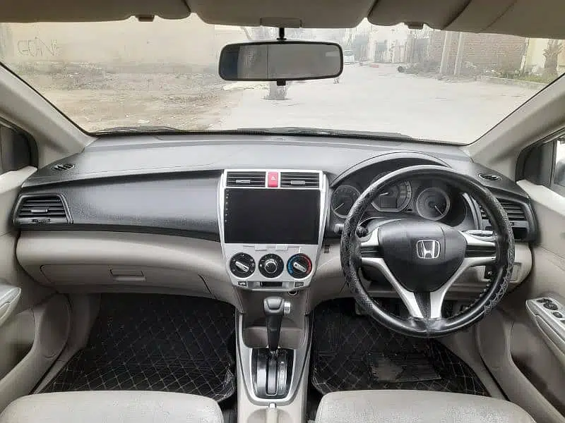 Honda city aspire prosmatic 1.3 automatic Model 2015