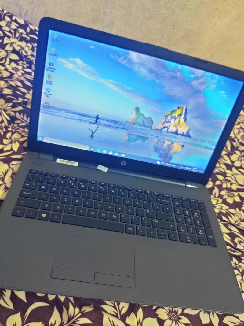 HP G6 16GB RAM 256GB SSD A6 9220 15.6inch HD LED 3 hours battery time