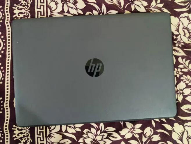 HP G6 16GB RAM 256GB SSD A6 9220 15.6inch HD LED 3 hours battery time