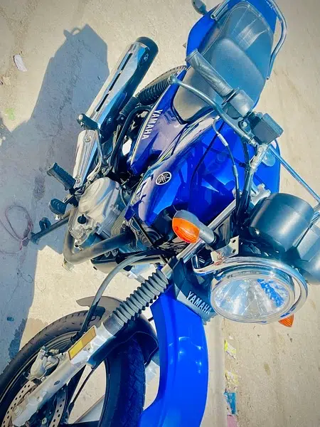 YAMAHA YBR G (blue edition)