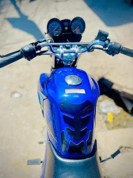 YAMAHA YBR G (blue edition)