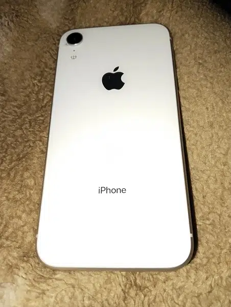 Iphone XR PTA _ 64 GB _ Water Pack