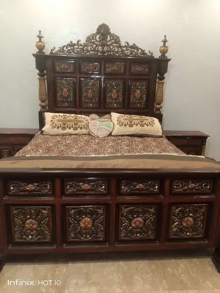 pure wooden bed + side tables / best condition