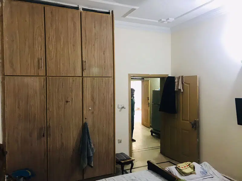 LOWER PORTION AVAILABLE FOR RENT IN RACHNA BLOCK