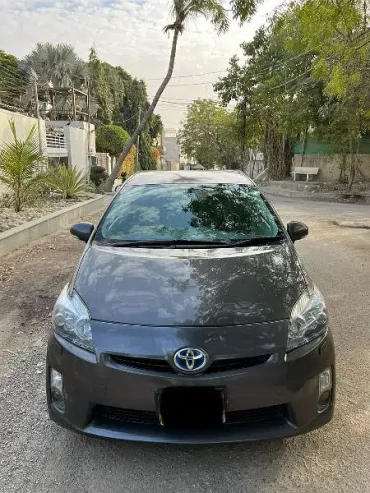 Toyota Prius G Touring Package
