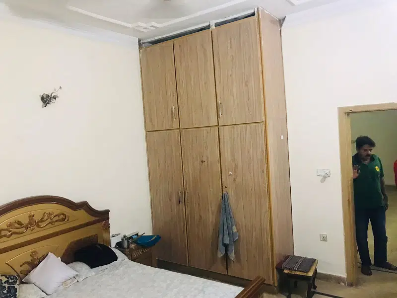 LOWER PORTION AVAILABLE FOR RENT IN RACHNA BLOCK