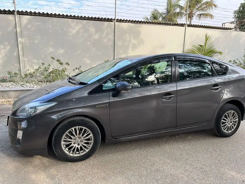 Toyota Prius G Touring Package