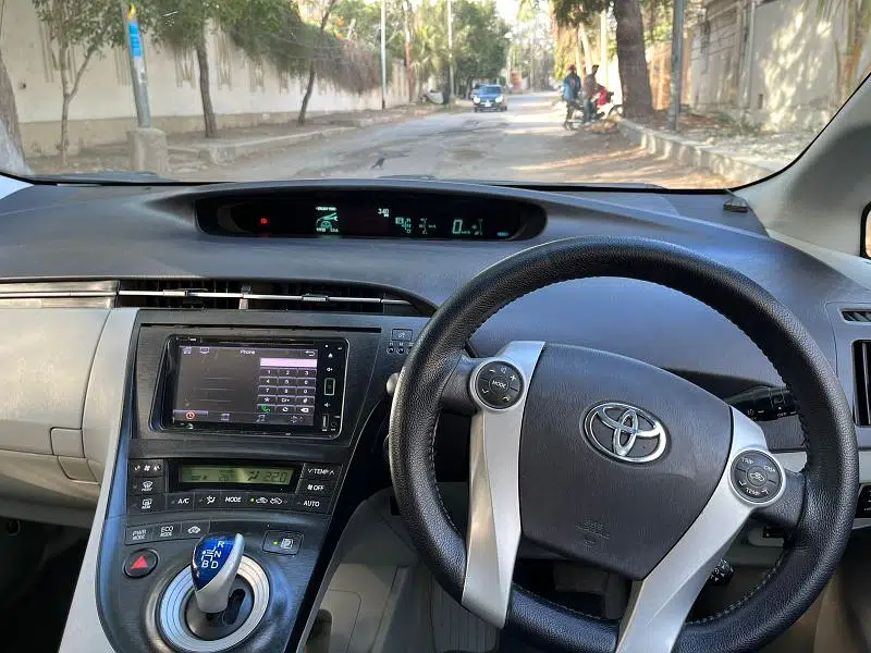 Toyota Prius G Touring Package