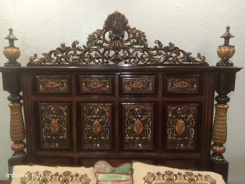 pure wooden bed + side tables / best condition