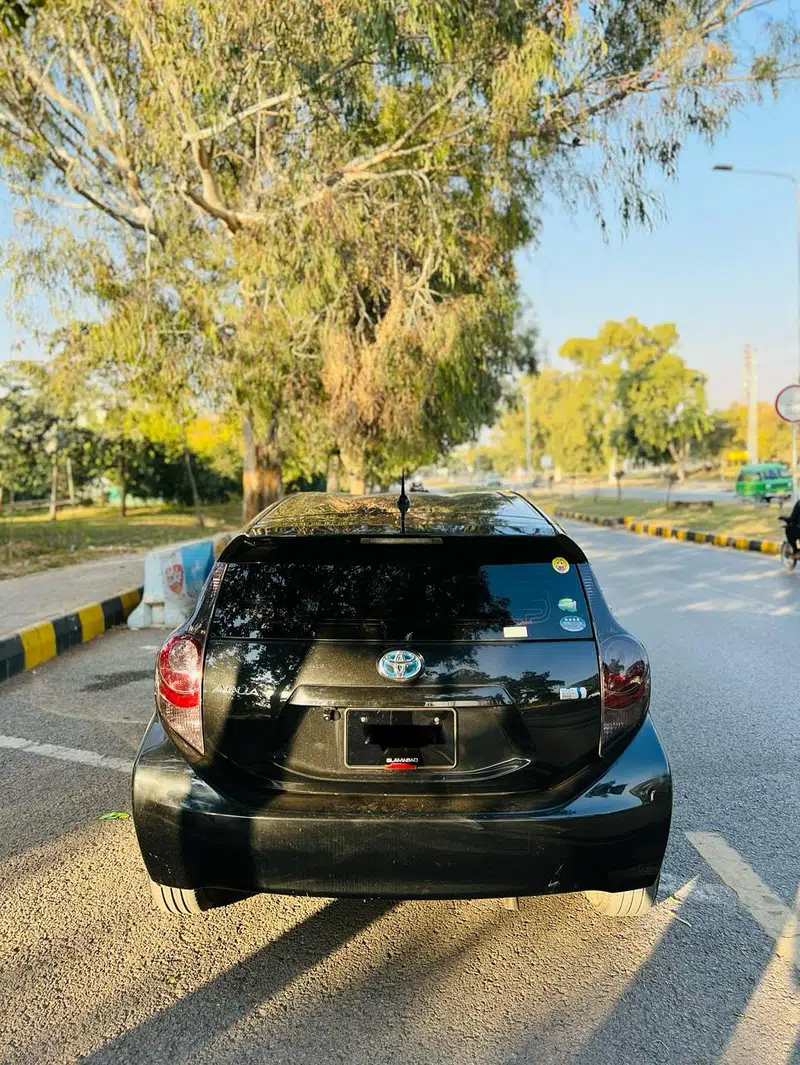 Toyota Aqua Model 2013 (Hybrid)