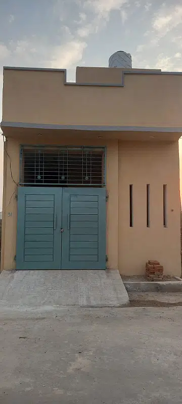 Beautiful design 3 Marla house for sale in Faislabad Millat Road