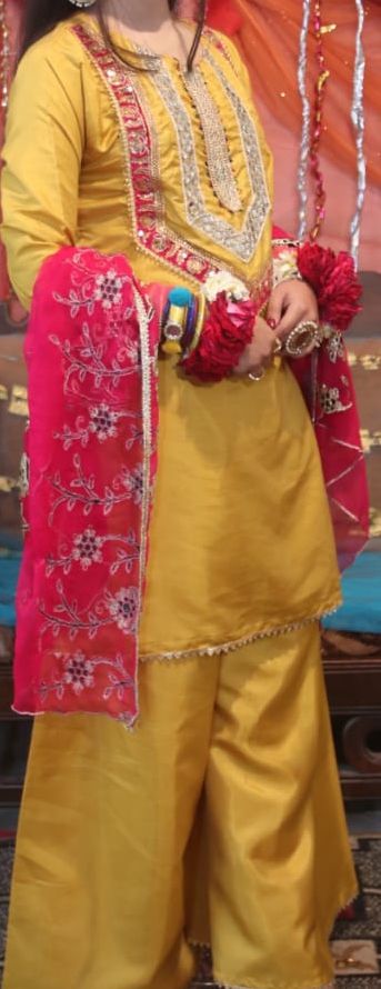 Simple design Mehndi dress