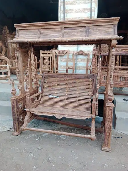 Chinioti jhoola available in different designs