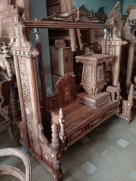 Chinioti jhoola available in different designs