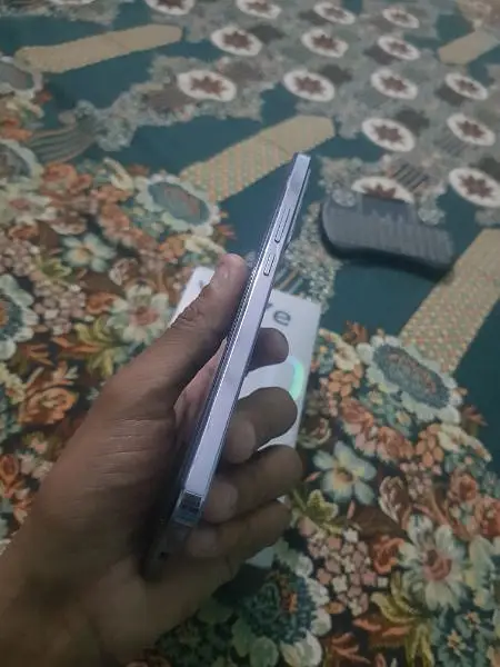 VIVO V27e