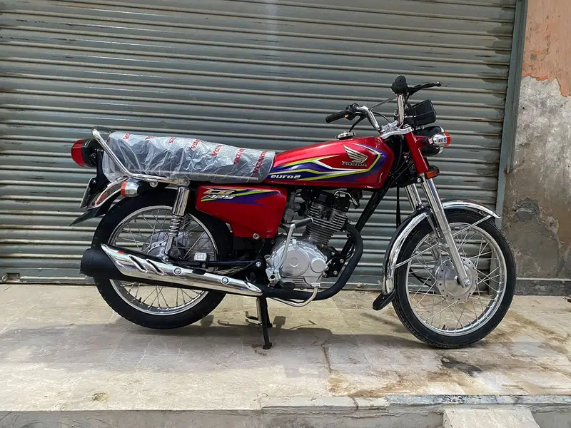 HONDA 125 BIKE RED COLOUR 2017 MODEL