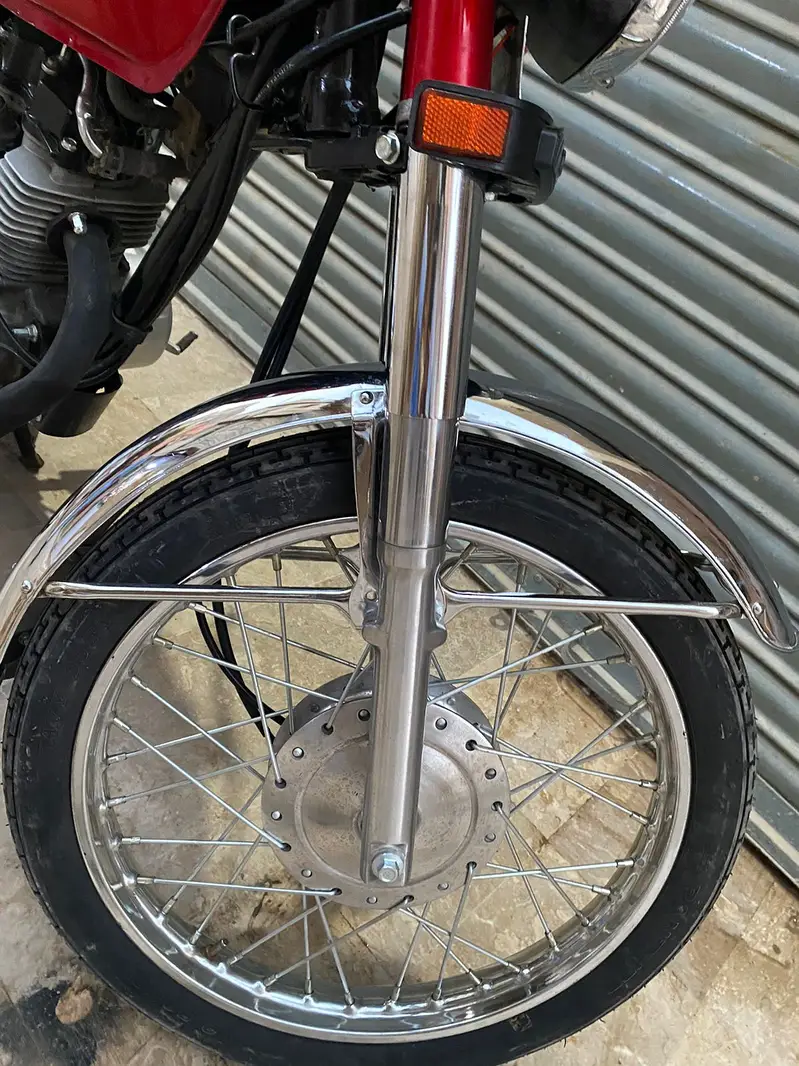 HONDA 125 BIKE RED COLOUR 2017 MODEL